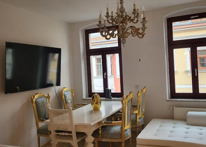 Im Herzen Der Historischen Altstadt Mit Elbblick Und Balkon