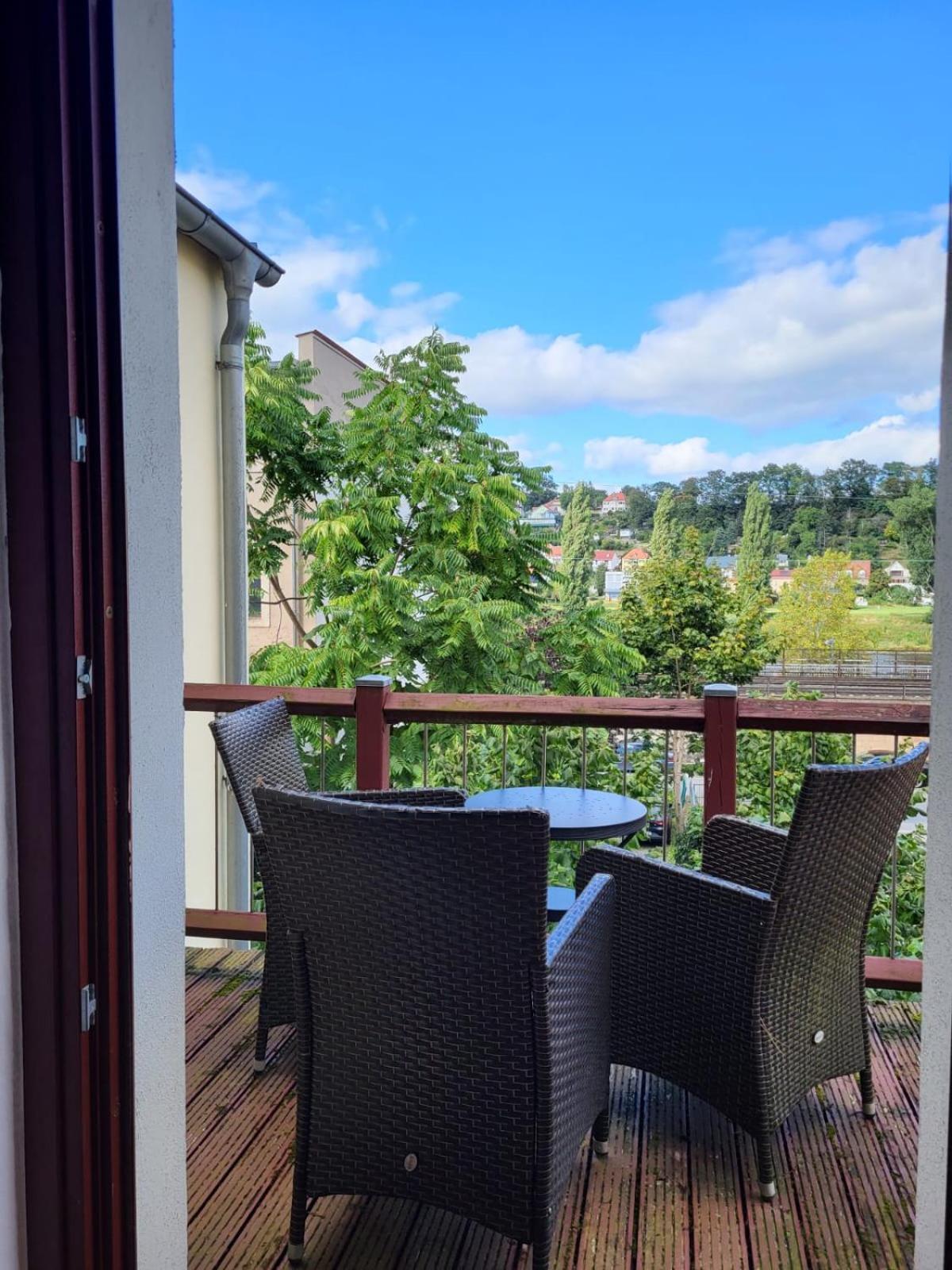 Apartment Im Herzen Der Historischen Altstadt Mit Elbblick Und Balkon Pirna